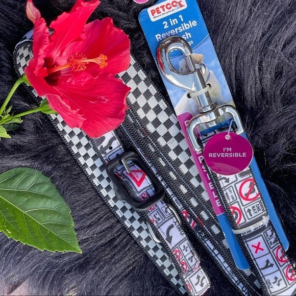 PETCO 2 In 1 Reversible Street Sign Print Dog Collar & Leash Set - Picture 1 of 9